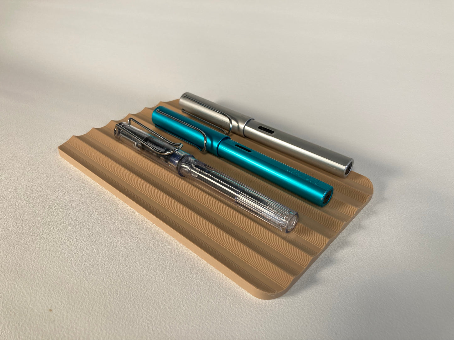 Stiftablage Wave – Nie wieder Stifte suchen!