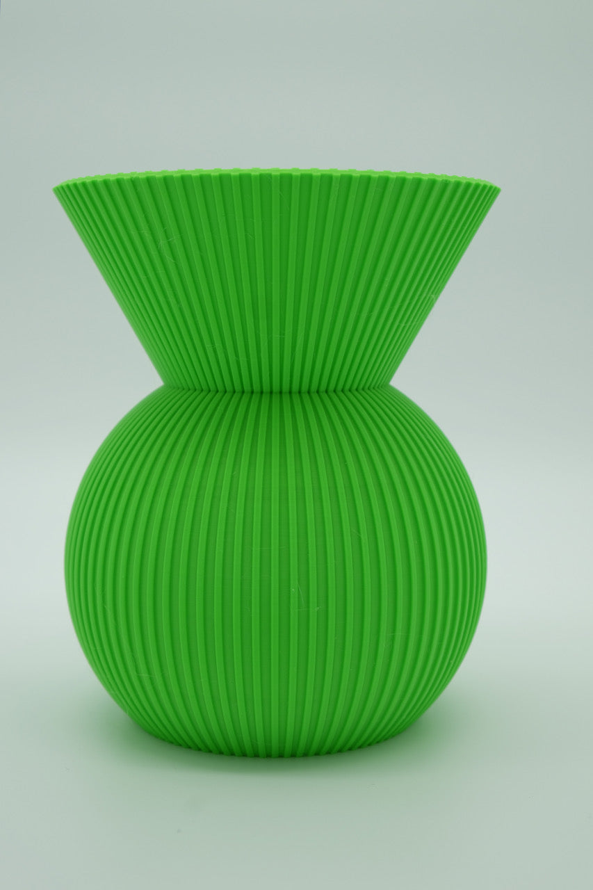 Vase Flowa – Organische Kugelform mit weit geöffnetem Kelch