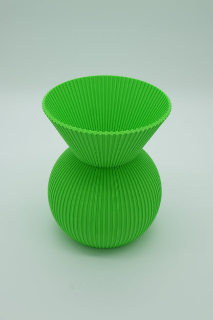 Vase Flowa – Organische Kugelform mit weit geöffnetem Kelch